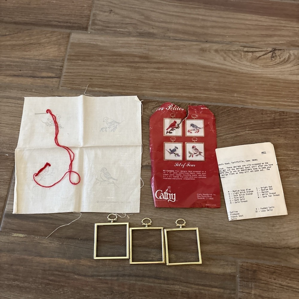 Les Petites #421 Spring Birds - Used. Only 3 Frames Included